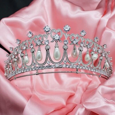Tiara A Nodo D'Amore, Matrimonio Di Lady Diana, CZ E Perle Simulate - Immagine 1 di 4