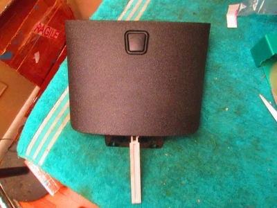 Pontiac Solstice Saturn Sky consola central trasera compartimento puerta tapa pestillo Foto 1 de 4