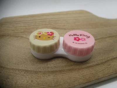 Estuche para lentes de contacto Hello Kitty Sunburn sanrio Foto 1 de 3