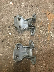 Toyota MR2 MK1 AW11 MK1b 1988 Türscharniere Beifahrerseite - Bild 1 von 2