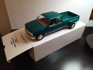 1/25 AMT ERTL 1995 CHEVROLET C3500 DUALLY TEAL GREEN PEARL PROMO - Picture 1 of 10