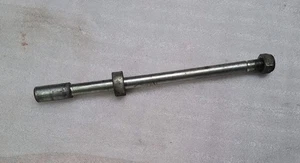 E6.  Aprilia SR 50 Steckachse Radachse vorne Achse Vorderrad - Picture 1 of 6