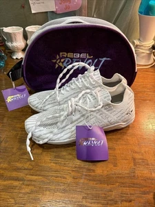 Scarpe da ginnastica Rebel Revolt nuove con etichetta Cheer Tumble taglia 9 bianche e grigie - Foto 1 di 18
