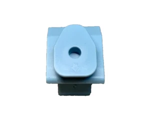 15 Auveco - 25067 - Clip lampada posteriore con sigillante 90650-T2A-003 - Foto 1 di 2