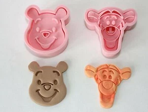 Disney Ausstechformen Winnie Pooh Tigger Kekse Plätzchen Backen mit Kindern 2x - Bild 1 von 8