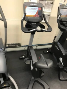 Life Fitness Discover SE3 Upright Bike - Cleaned & Serviced - Picture 1 of 1