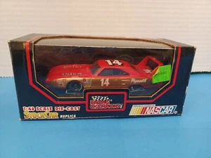 Diecast NASCAR Racing Champions 1:43 1992 14 Plymouth - Picture 1 of 6