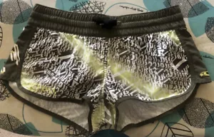 O’Neill Ladies Khaki and Green Board Shorts - VGC - Picture 1 of 7
