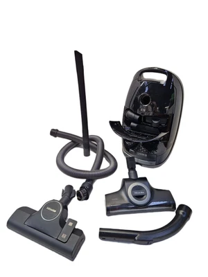 Miele Guard M1 Cat & Dog Flex Vacuum Cleaner Black {Dirty/Scuffed/Missing Items} - Image 1 of 4