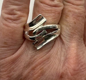 Heavy Sterling Silver Ring Double Bypass Design 5.9 Grams Size 8 - Picture 1 of 6