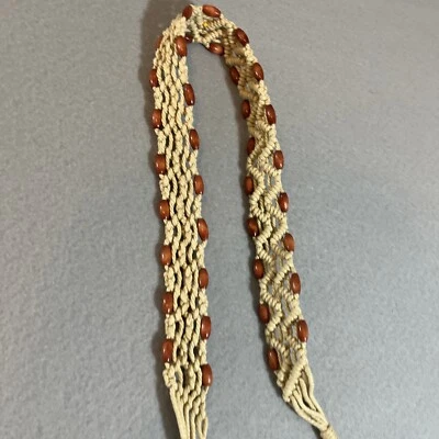 Cinturón de cuentas de macramé vintage con cuentas de madera y dedo 53,5" de longitud total Foto 1 de 4