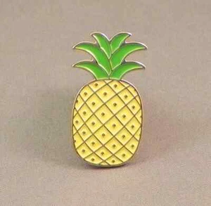 PINEAPPLE PIN BADGE - Picture 1 of 1