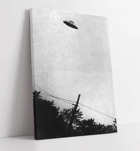 SUPPOSED ALIEN UFO OVER NEW JERSEY, VINTAGE -DEEP FRAMED CANVAS WALL ART PRINT - Picture 1 of 2