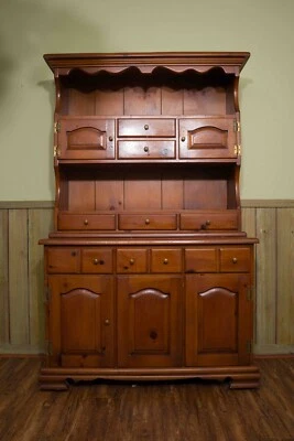 Gabinete vintage de pino macizo con cabaña - Venta inmobiliaria Foto 1 de 4