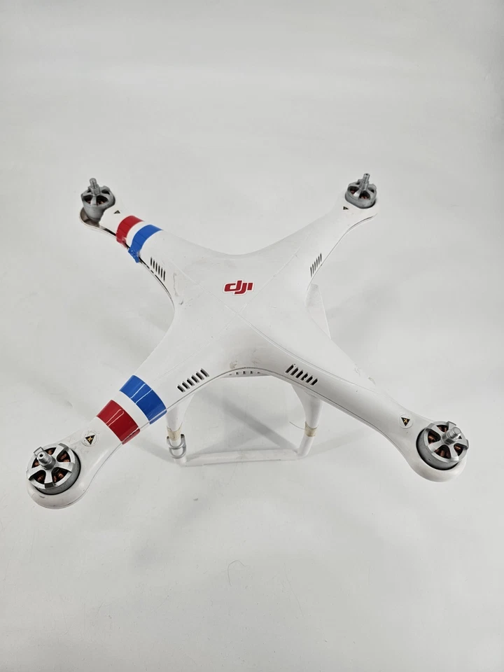 DJI Phantom 2 P330Z drone For Parts - Image 1 of 4