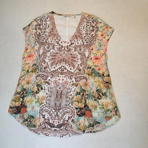 Soft Surroundings Shirt Damen klein Blumen Paisley Perlen V-Ausschnitt gefüttert Fledermaus Flügel - Bild 1 von 8