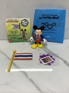 MICKEY MOUSE with Tailandia Flag McDonald’s presenta La Cajita Feliz 2000 Disney - Picture 1 of 9