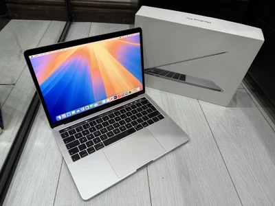 Apple MacBook Pro Retina 13.3" 2019 - 512GB SSD 16GB Ram 2.8GHz Core i7 - Silver - Image 1 of 4