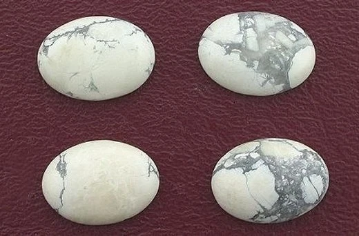 DOS 18x13 18mm x 13mm OVALADO CREMA BLANCO HOWLITA CABINA CABUJÓN PIEDRAS PRECIOSAS whc1 Foto 1 de 1