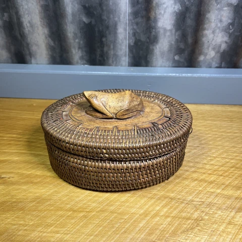 Vtg Hand Carved Wood Frog Rattan Basket Weave Indonesian Trinket Jewelry Box 6" Cover