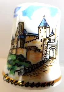 DE A COUDRE DE COLLECTION THIMBLE PORCELAINE CARCASSONNE + BLASON PHOTO REC-VERS - Imagen 1 de 2
