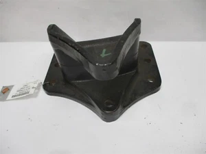 3548741C1 NEW INTERNATIONAL LEAF SPRING BRACKET LEFT REAR - Picture 1 of 3