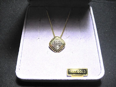 Dia Oro 14k Pendant with 18" 14k Gold Chain NIB 3.30g Cut to look like Diamonds - Image 1 of 4