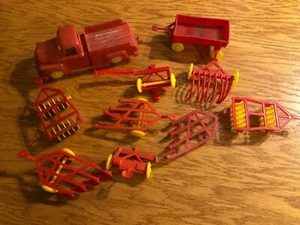 Lot Plastic Toy Farm Implements and Tractors (s7) - Picture 1 of 1