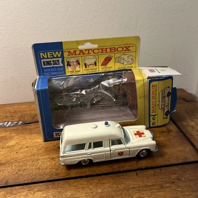 Lesney Matchbox KING SIZE K6B MERCEDES BENZ "BINZ" Ambulance W Box Wear - Image 1 of 4