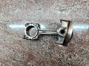2015-2019 Yamaha YZF-R1 Piston & Connecting Rod Set OEM 2CR-11650-00 2CR-11631-0 - Picture 1 of 5