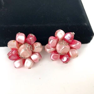 Pink Moonglow Beaded Cluster Clip On Earrings Vintage 1-1/8" - Picture 1 of 4