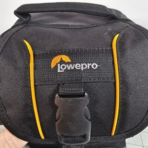Lowepro Adventura SH 120R II Camera Carrying Bag Compatible with DSLR Camera - Picture 1 of 9