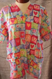 Peaches Scrub Top Uniform Medical Short Sleeve Sz Medium Hearts - Picture 1 of 4