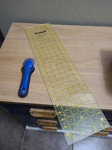 Omnigrid Ruler 24 X 6 + Quilt Cutter - Picture 1 of 5
