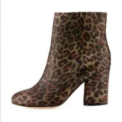 Botines Neiman Marcus Metálicos Estampado Leopardo Niana Foto 1 de 4