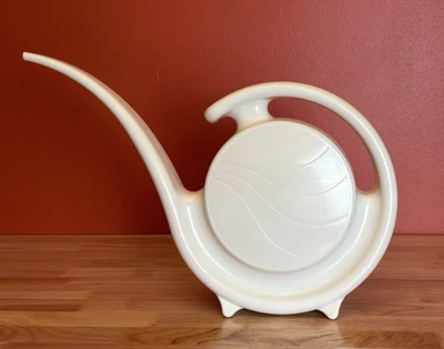 Jarra de agua de plástico Art Deco vintage Duraco beige crema retro Foto 1 de 4