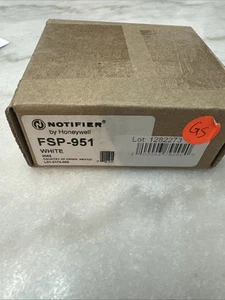 Notifier By Honeywell Intelligent Photoelectric Smoke Sensor FSP-951 - Picture 1 of 2