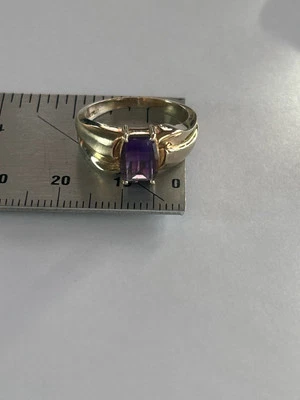 Anel solitário de ouro amarelo sólido 10k genuíno roxo ametista 4gm tamanho 6,75 - Imagem 1 de 4