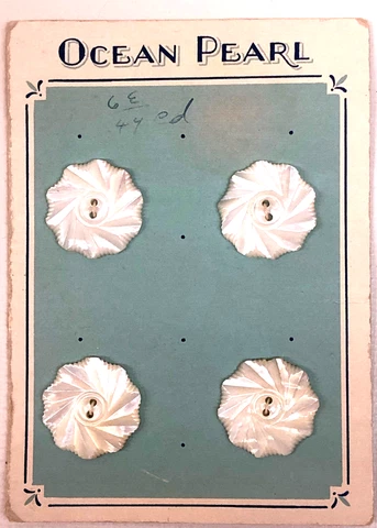 Ocean Pearl Card With 4 Pin Wheel Carved 7/8" Mother of Pearl 2 Hole Buttons Cover