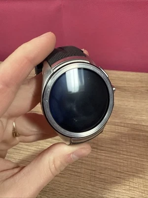 Reloj inteligente portátil LGWatch Urbane LG-W150 sin probar - plateado Foto 1 de 4