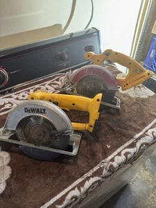 DEWALT 18V Circular Saws, 6.5" Cordless Bundle Tested Working - Picture 1 of 4