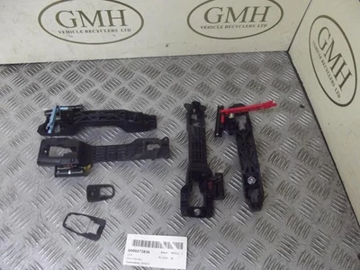 Комплект из 4 внутренних кронштейнов для дверной ручки Suzuki Sx4 Mk1 2006-2013S - Изображение 1 из 4