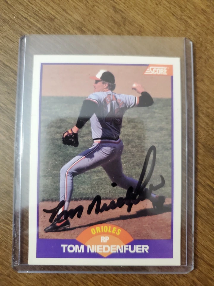 Autographed 1989 Score Baltimore Orioles TOM NIEDENFUER Card - Image 1 of 4
