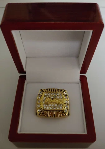 Kobe Bryant - 2000 Los Angeles Lakers Championship Ring With Wooden Display Box Cover