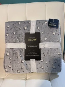 Gray Glow In The Dark Fleece Throw Blanket 50” X 60” Plush Kids Unopened - Picture 1 of 3