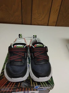 SPORT BY SCKETCHERS BOYS BLACK SHOES SIZE 9 US - Picture 1 of 5