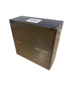 NEW COWBOY CARTER LIMITED EDITION COVER CD BOXSET (BLACK TEE) × 1L - Picture 1 of 2