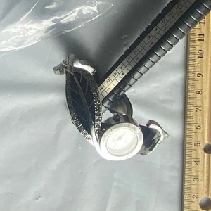 Damenuhr Strass Blatt weißes Zifferblatt silberfarbenes Band - Bild 1 von 2