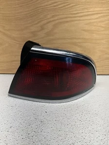 1997-1999 Buick LeSabre Right Passenger  16522714 Tail Light  D64 - Picture 1 of 6