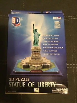 Daron Statue Of Liberty 3D 39 Piece Foam Puzzle Landmark Model Kit - Image 1 of 4